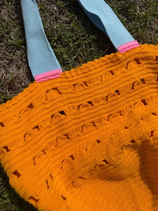 Sophie Anderson cBright Yellow Crochet Tote Bag with Blue Straps - Picture 3 of 6